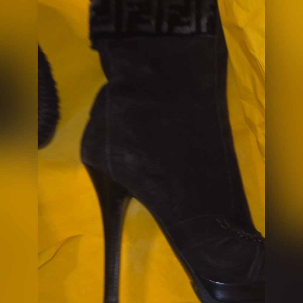 Fendi Suede & Fur Ankle Boots | Brown | Size 40 | Authentic - Picture 13 of 14